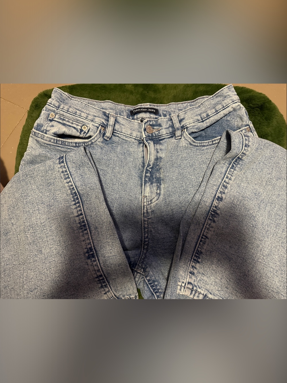 Calvin Klein Jeans Light Wash High-Rise 90’s Fit Women's Jeans